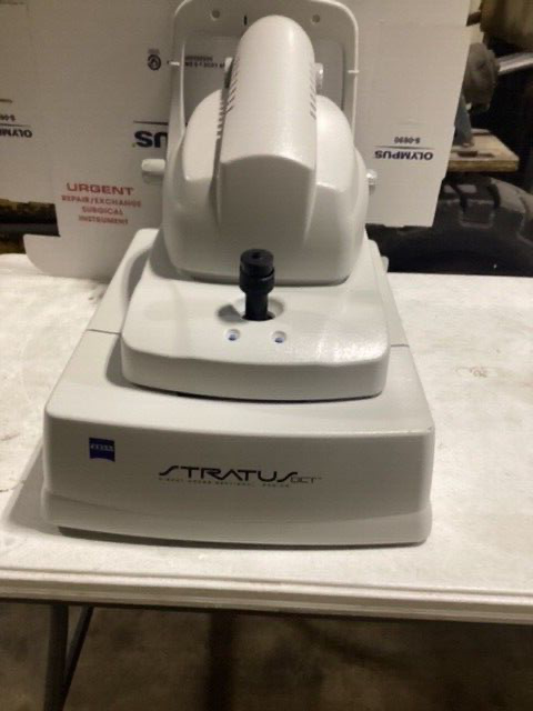 Zeiss Stratus Oct 3000 used in Good condition