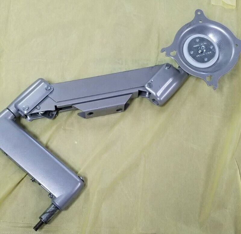 Fusion ENT self-balanced adjustable mounting system for a flat panel display